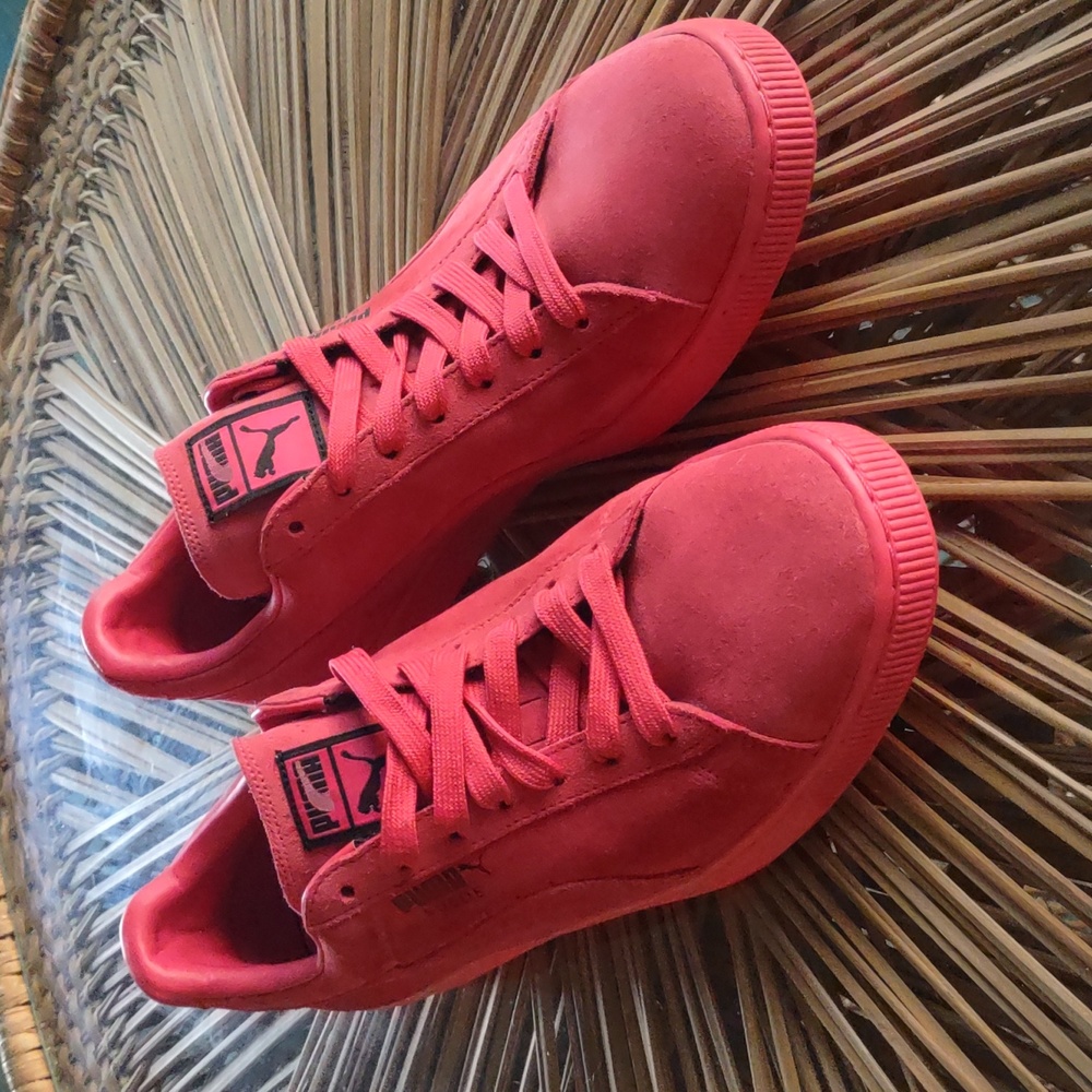 Mens' Puma Suede shoes